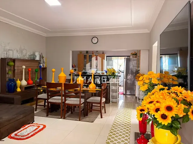 Casa 3 quartos e 1 banheiro, à venda, no bairro Vila Brasil em Apucarana