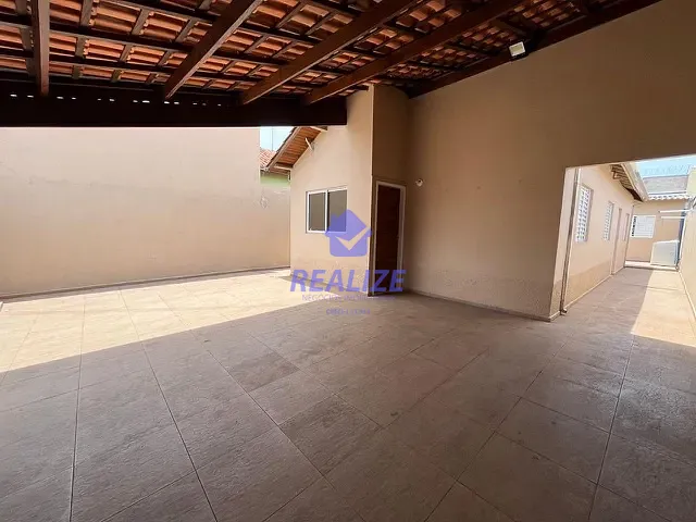 Casa com 250m² 3 quartos e 2 banheiros, à venda, no bairro Jardim Nossa Senhora da Penha em Botucatu