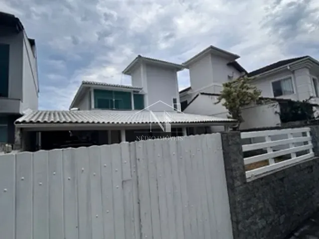 Casa com 360m² 3 quartos e 2 banheiros, à venda, no bairro São José do Imbassaí em Maricá