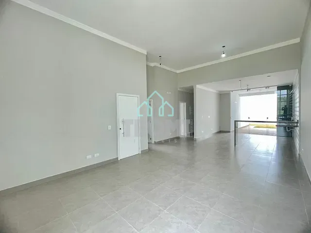 Casa com 250m² 3 quartos e 3 banheiros, à venda, no bairro Itapecerica em Taubaté