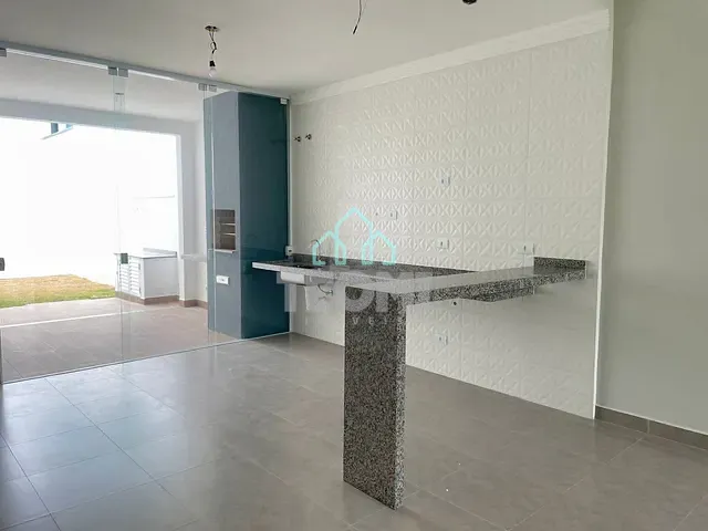 Casa com 250m² 3 quartos e 3 banheiros, à venda, no bairro Itapecerica em Taubaté