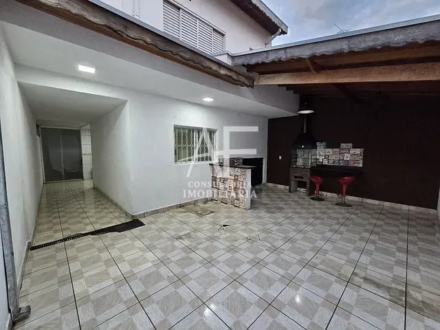 Casa com 175m² 3 quartos e 2 banheiros, à venda, no bairro Jardim Gurilândia em Taubaté