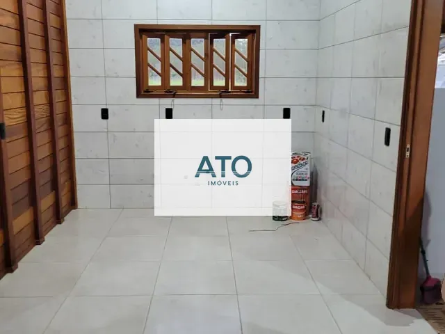 Casa 2 quartos e 1 banheiro, para alugar, no bairro Terra nova em Tijucas
