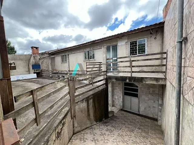 Casa com 402m² 3 quartos e 2 banheiros, à venda, no bairro Guarani em Colombo