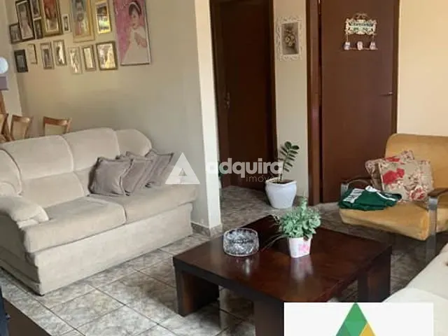 Casa com 429m² 4 quartos e 2 banheiros, à venda, no bairro Uvaranas em Ponta Grossa
