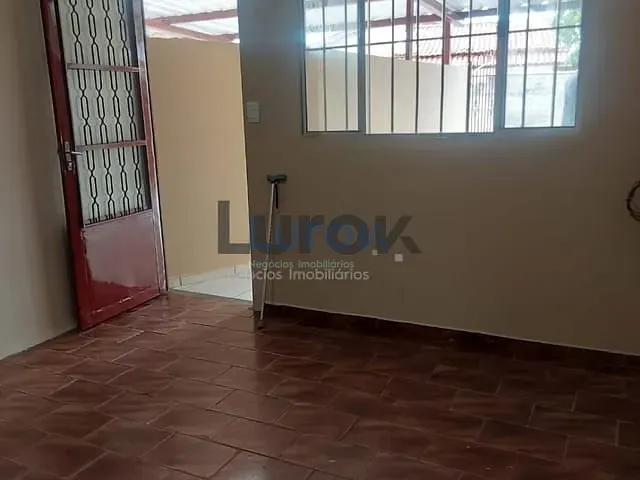 Casa com 80m² 2 quartos e 1 banheiro, para alugar, no bairro Jardim São Marcos em Valinhos
