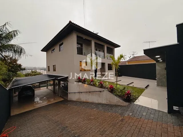 Casa com 415m² 3 quartos e 5 banheiros, à venda, no bairro Centro em Apucarana