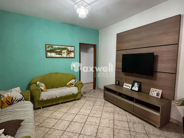 Casa 4 quartos e 3 banheiros, à venda, no bairro Jardim Mont Serrat em Aparecida de Goiânia