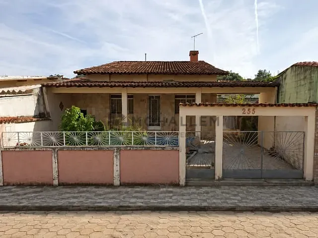 Casa com 400m² 3 quartos e 3 banheiros, para alugar, no bairro Morro Chic em Itajubá