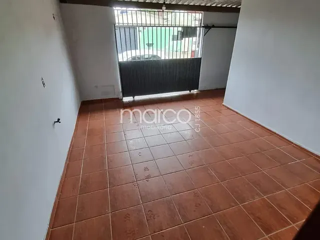 Casa 4 quartos e 1 banheiro, para alugar, no bairro Conjunto Vera Cruz em Goiânia
