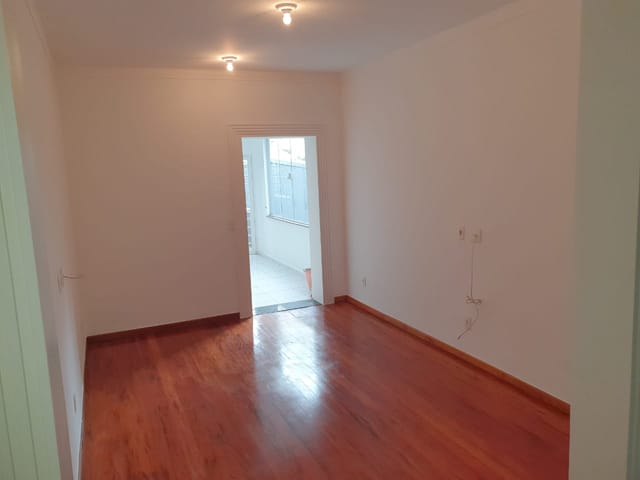Casa com 209m², para alugar, no bairro Perdizes em São Paulo