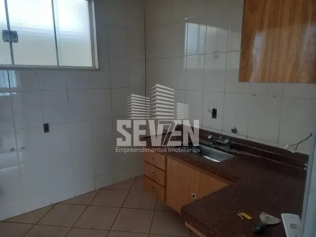 Casa com 275m² 3 quartos e 2 banheiros, à venda, no bairro Vila Santa Tereza em Bauru