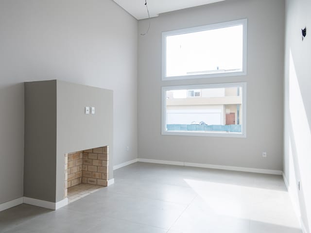Casa com 404m² 3 quartos e 2 banheiros, à venda, no bairro Laranjal em Pelotas