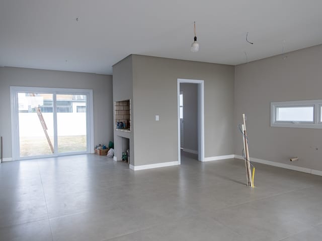 Casa com 404m² 3 quartos e 2 banheiros, à venda, no bairro Laranjal em Pelotas