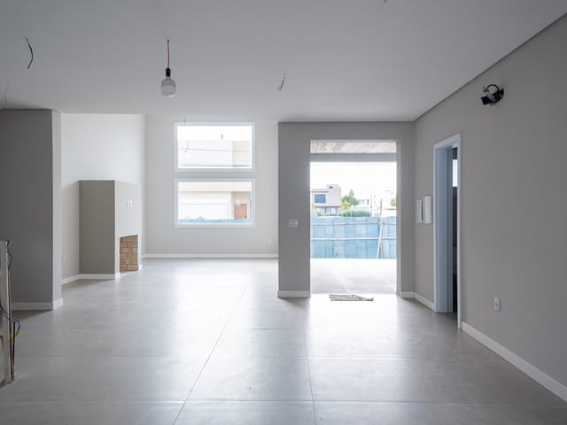Casa com 404m² 3 quartos e 2 banheiros, à venda, no bairro Laranjal em Pelotas
