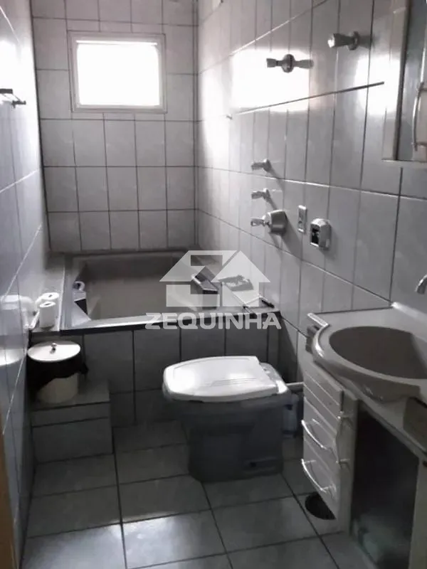 Casa, 3 quartos, 242 m² - Foto 23