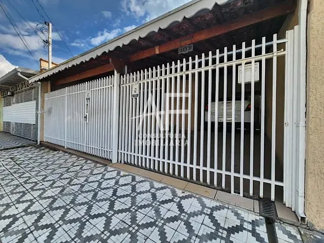 Casa com 264m² 3 quartos e 2 banheiros, à venda, no bairro Jardim Maria Augusta em Taubaté