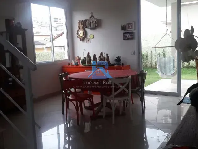 Casa com 300m² 3 quartos e 5 banheiros, à venda, no bairro Residencial Fazenda Serrinha em Itatiba