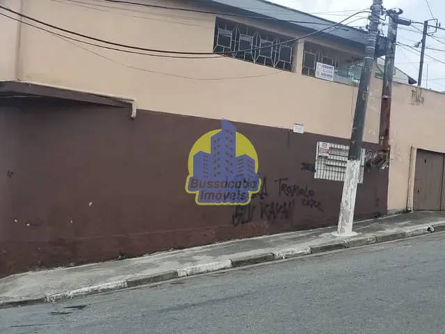Casa com 300m² 3 quartos e 2 banheiros, à venda ou para alugar, no bairro Jardim D Abril em Osasco