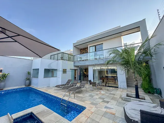 Casa com 432m² 3 quartos e 5 banheiros, à venda, no bairro Quinta Funchal em Apucarana