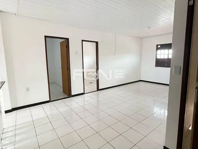Casa 3 quartos e 1 banheiro, para alugar, no bairro Inocoop em Camaçari