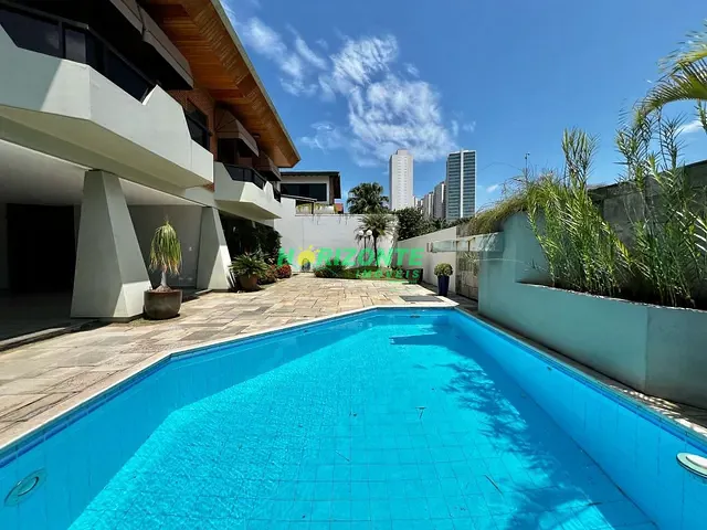 Casa com 520m² 3 quartos e 5 banheiros, à venda, no bairro Jardim Aquarius em São José dos Campos