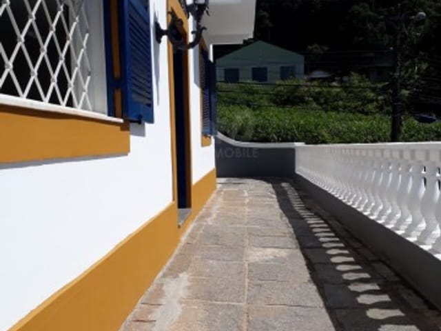 Casa com 320m², à venda, no bairro Valparaíso em Petrópolis