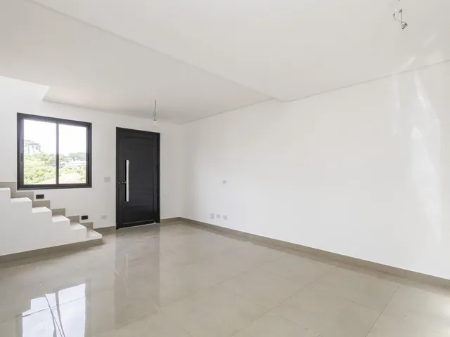 Casa com 109m² 3 quartos e 4 banheiros, à venda, no bairro Vista Alegre em Curitiba