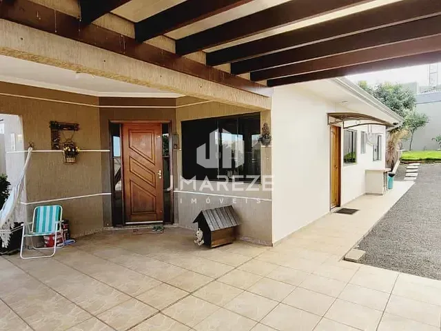 Casa com 360m² 3 quartos e 2 banheiros, à venda, no bairro Loteamento Residencial Tami em Apucarana