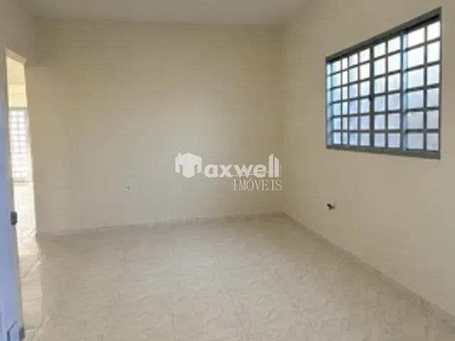 Casa com 386m² 3 quartos e 2 banheiros, à venda, no bairro Goiânia Park Sul em Aparecida de Goiânia