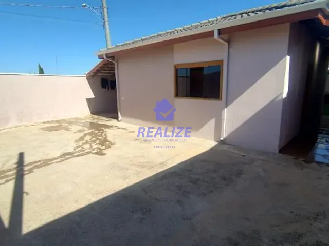 Casa com 200m² 2 quartos e 2 banheiros, à venda, no bairro Conjunto Habitacional Flora Rica em Botucatu