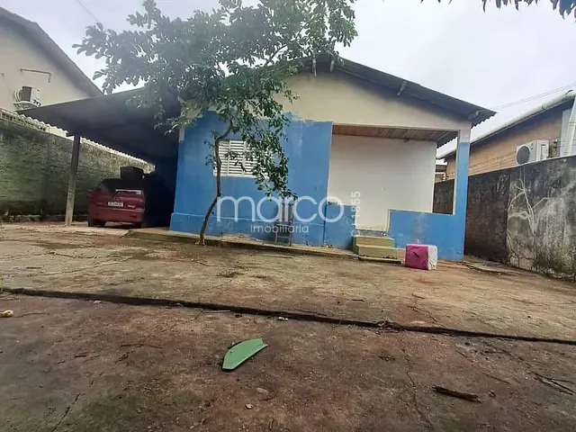 Casa com 432m² 3 quartos e 1 banheiro, à venda, no bairro Setor Leste Universitário em Goiânia