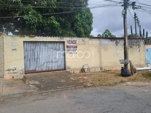 Casa com 432m² 3 quartos e 1 banheiro, à venda, no bairro Setor Leste Universitário em Goiânia