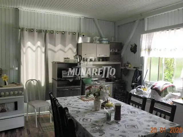 Casa com 395m² 2 quartos e 1 banheiro, à venda, no bairro Centro em Ipira