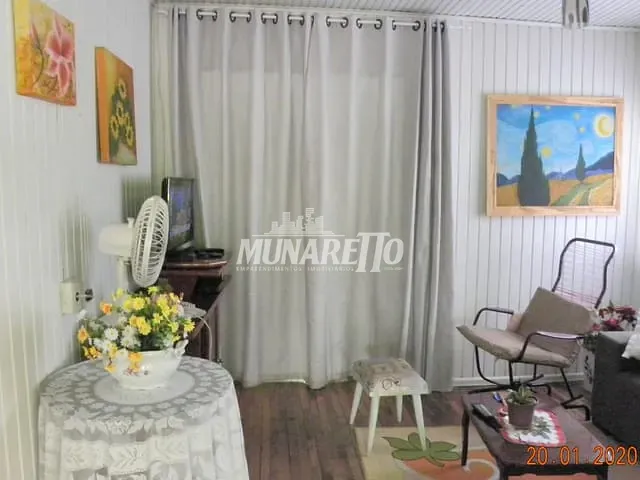 Casa com 395m² 2 quartos e 1 banheiro, à venda, no bairro Centro em Ipira