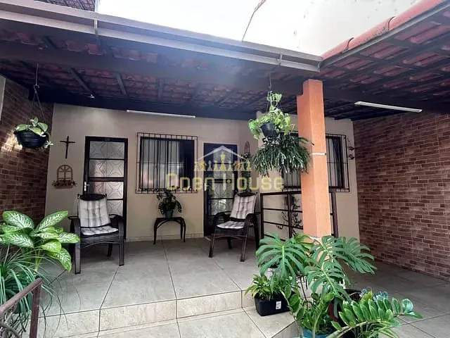 Casa com 143m² 2 quartos e 2 banheiros, à venda, no bairro Casa de Pedra em Volta Redonda