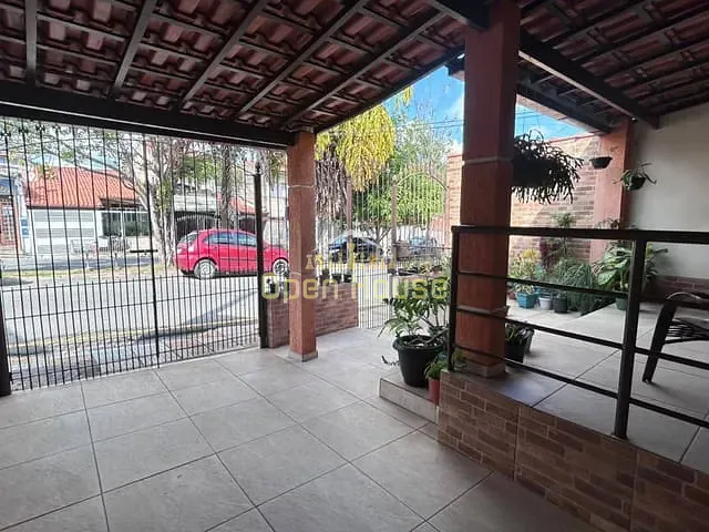 Casa com 143m² 2 quartos e 2 banheiros, à venda, no bairro Casa de Pedra em Volta Redonda