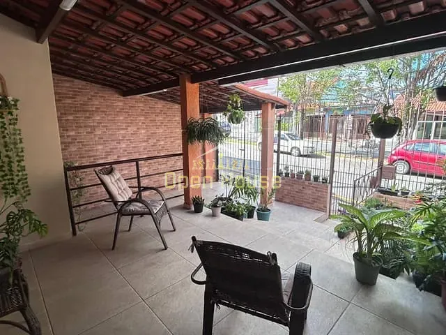 Casa com 143m² 2 quartos e 2 banheiros, à venda, no bairro Casa de Pedra em Volta Redonda