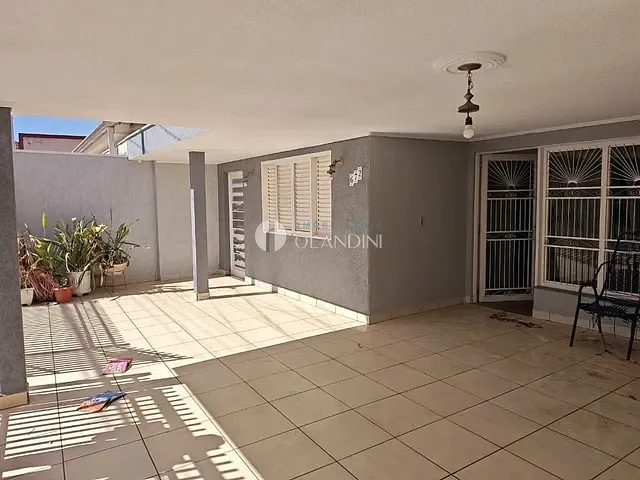 Casa com 281m² 3 quartos e 1 banheiro, à venda, no bairro Vila José Kallil Aun em Cosmópolis