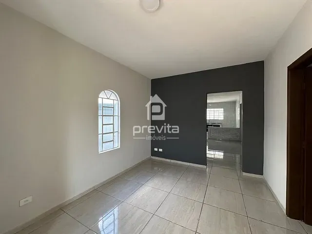 Casa com 250m² 3 quartos e 2 banheiros, à venda, no bairro Jardim Ana Emilia em Taubaté
