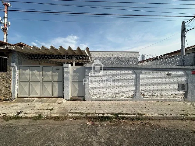 Casa com 250m² 3 quartos e 2 banheiros, à venda, no bairro Jardim Ana Emilia em Taubaté