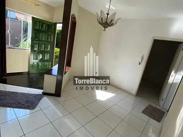 Casa com 1120m² 4 quartos e 5 banheiros, à venda, no bairro Estrela em Ponta Grossa
