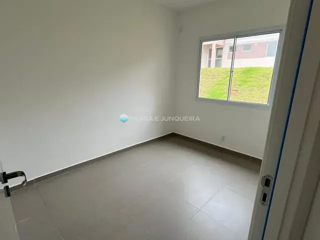 Casa com 150m² 2 quartos e 2 banheiros, à venda, no bairro Jardins Versalhes em Bady Bassitt