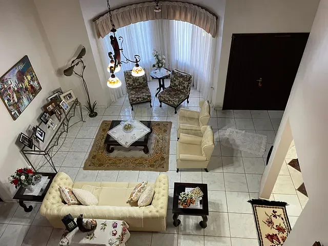 Casa com 660m² 5 quartos e 4 banheiros, à venda, no bairro Jardim Menegazzo em Apucarana