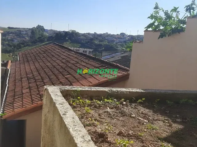 Casa com 180m² 3 quartos e 1 banheiro, à venda, no bairro Jardim Maria Amélia em Jacareí