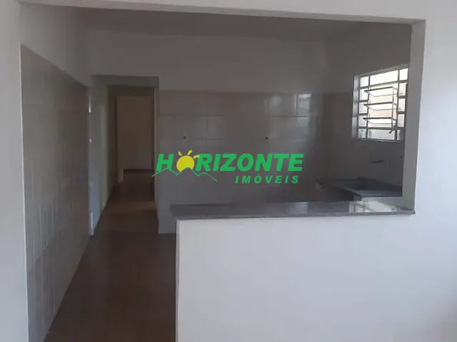 Casa com 180m² 3 quartos e 1 banheiro, à venda, no bairro Jardim Maria Amélia em Jacareí