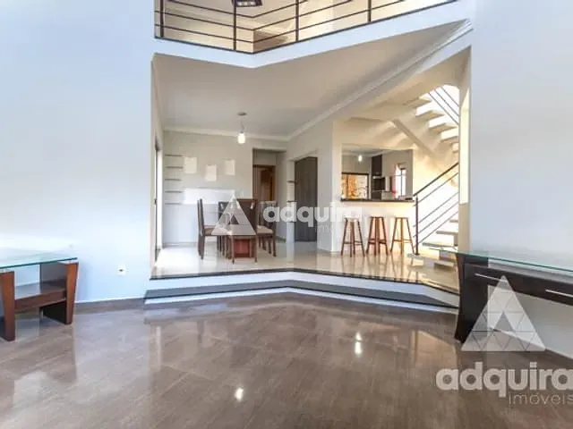 Casa com 300m² 4 quartos e 3 banheiros, à venda, no bairro Jardim Carvalho em Ponta Grossa