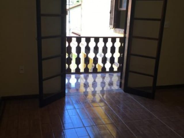 Casa com 380m², à venda, no bairro Independência em Petrópolis