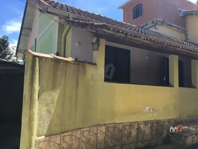 Casa com 380m², à venda, no bairro Independência em Petrópolis