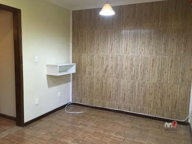 Casa com 380m², à venda, no bairro Independência em Petrópolis